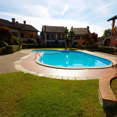 Appartamento Sleeps 6 Pool