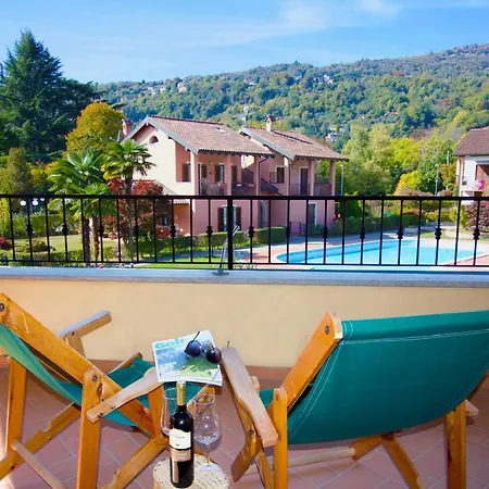Sleeps 6 Pool Appartamento Lesa