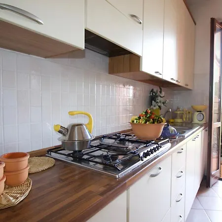 Appartamento Sleeps 6 Pool Lesa