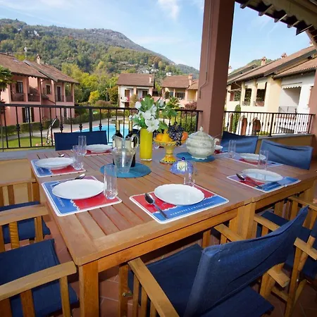Appartamento Sleeps 6 Pool