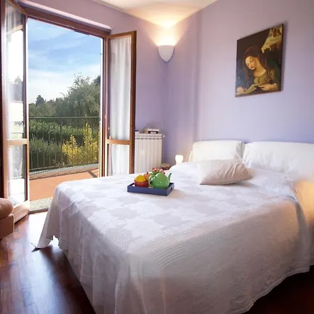 Appartamento Sleeps 6 Pool