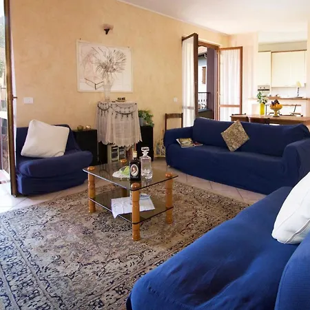 Sleeps 6 Pool Appartamento