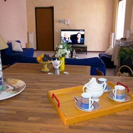 Appartamento Sleeps 6 Pool *